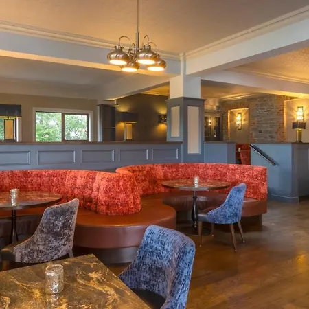 酒店 瀑布酒店及水疗中心 4*