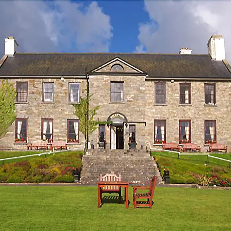 瀑布酒店及水疗中心