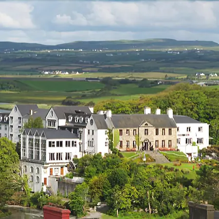 酒店 瀑布酒店及水疗中心 4*