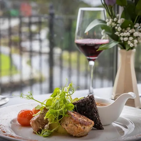 瀑布酒店及水疗中心 酒店 4*