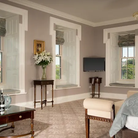 瀑布酒店及水疗中心 酒店 4*