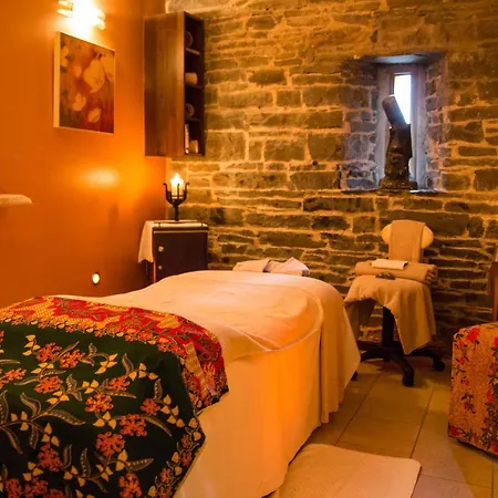 酒店 瀑布酒店及水疗中心 4*