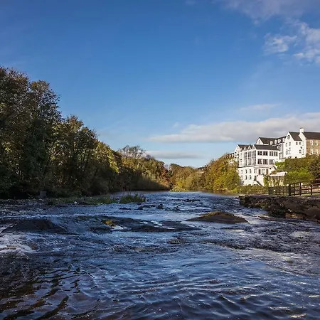 Hotel Falls &
