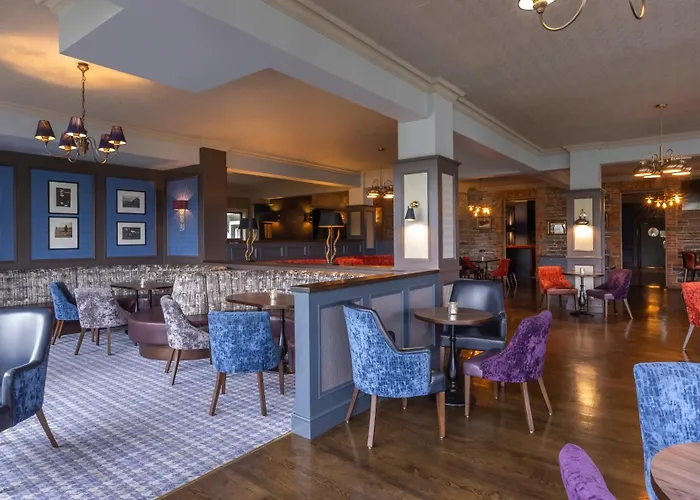 Falls & Отель 4*